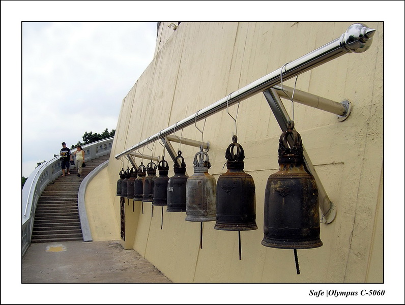 2005 - 07 - Bangkok - temples 17.JPG
